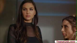 Стокль Шарлотта уның ихтыяжын ҡәнәғәтләндереү, Сильвия һәм хатта уның ярҙамы Сайдж