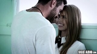 Sexy babe ninonoanao lehibe mafy ny filahiana